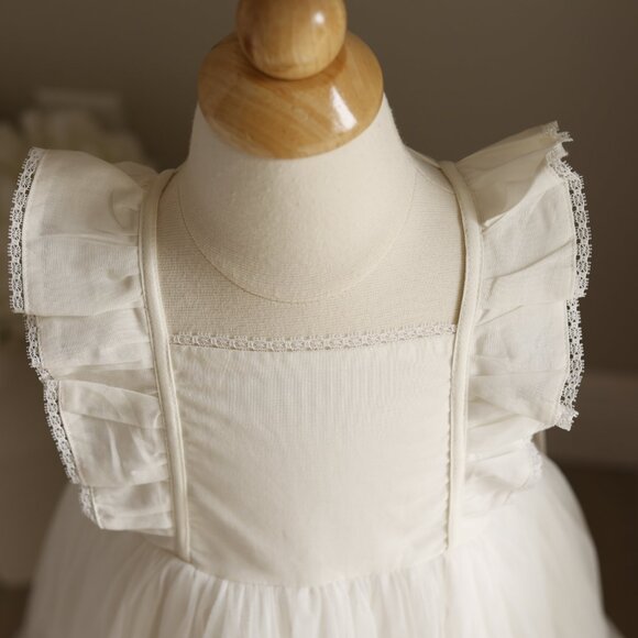 Well Dressed Wolf Simply Ivory Tulle Dress Pinafore 100% Cotton Portraits NWT - Picture 4 of 8